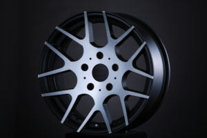 KFW M-MOTION マットブラックポリッシュ 7-18-45 5/139.7 108φ